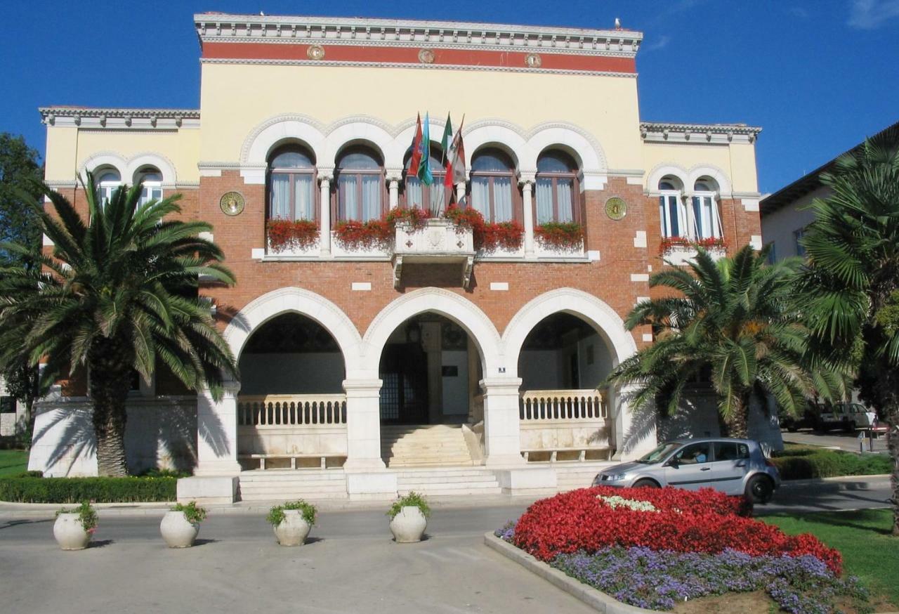 Apartment Markovski Porec Bagian luar foto