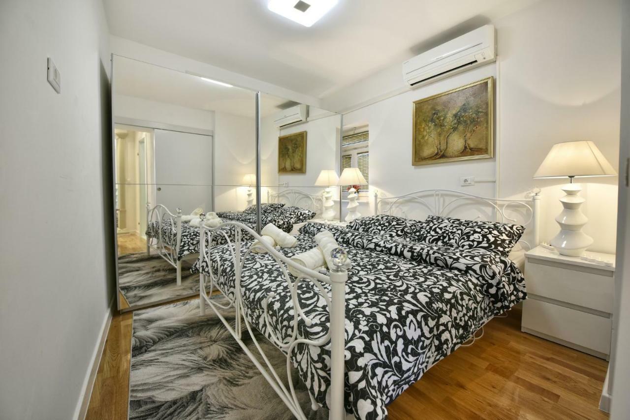Apartment Markovski Porec Bagian luar foto