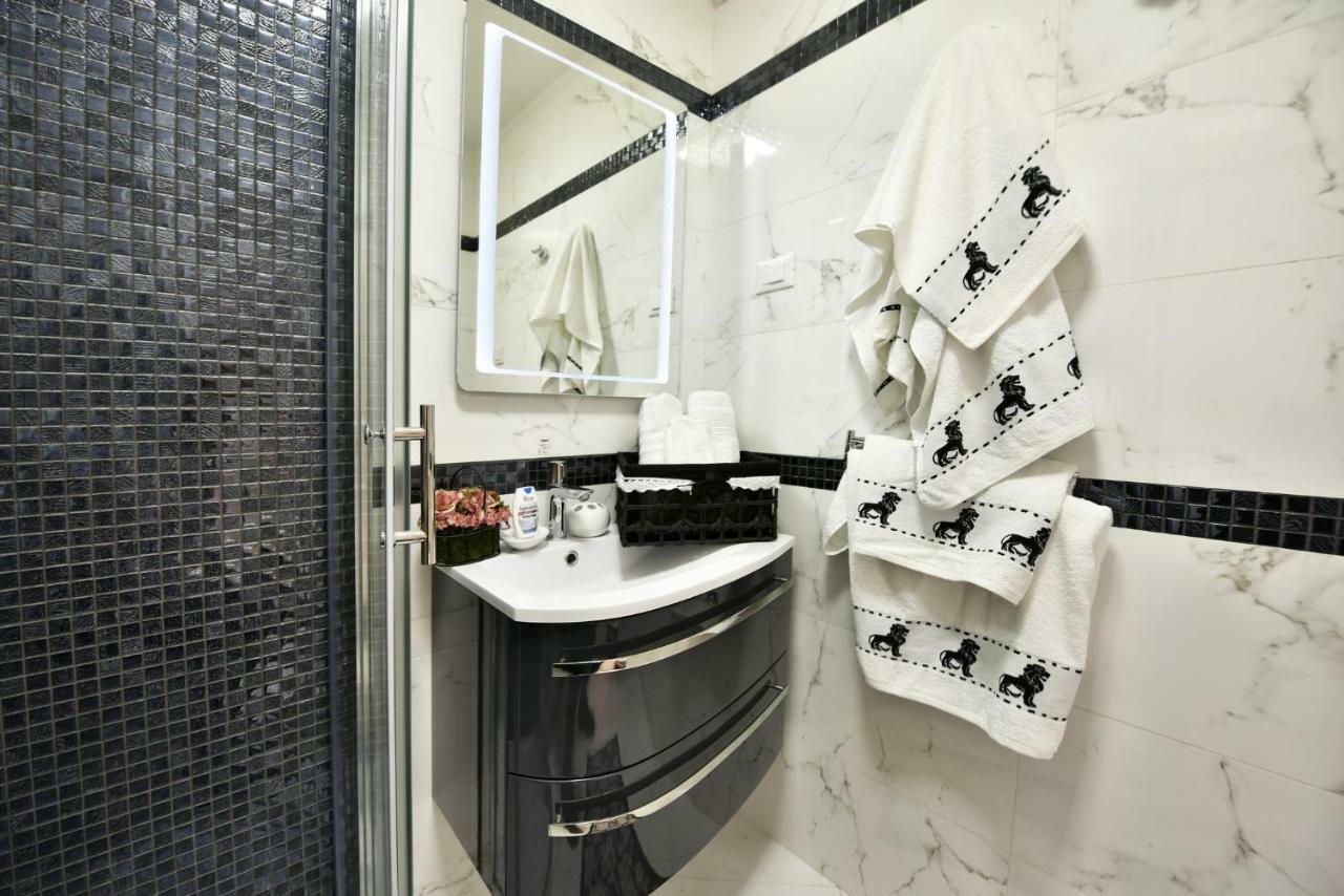 Apartment Markovski Porec Bagian luar foto